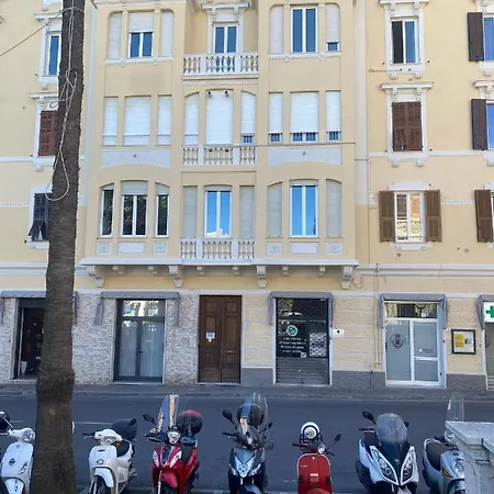 Casa Celeste, Bilocale Nel Pieno Centro Di Alassio Exterior foto